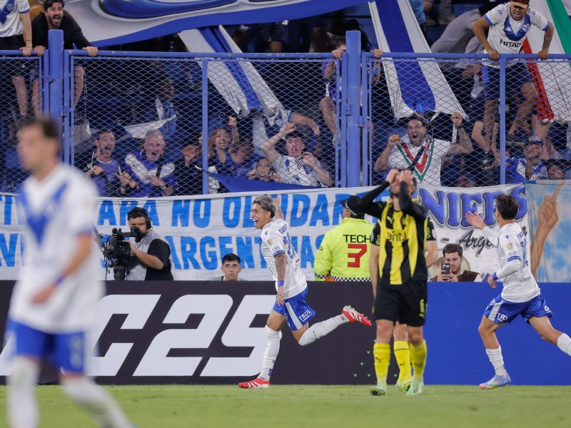 Peñarol vs Vélez Sarsfield